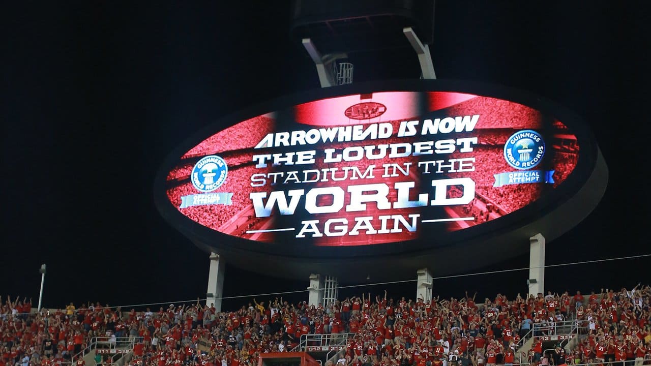 El Arrowhead Stadium de Kansas City es el estadio más ruidoso del mundo, con un récord de 142.2 decibelios.