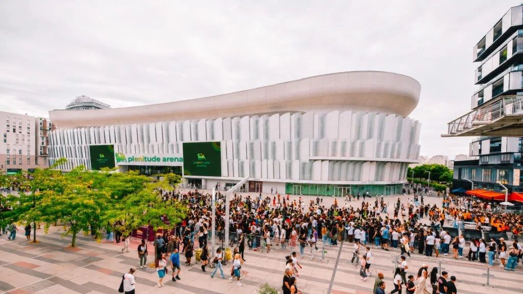 Paris La Defense Arena Plenitude Patrocinador Naming 2026