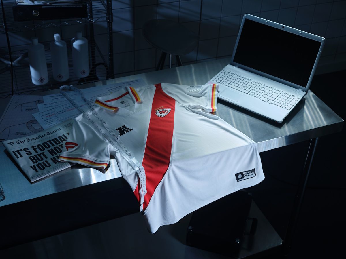 Los Chiefs también tienen su camiseta en la colección lanzada por Fanatics y la NFL