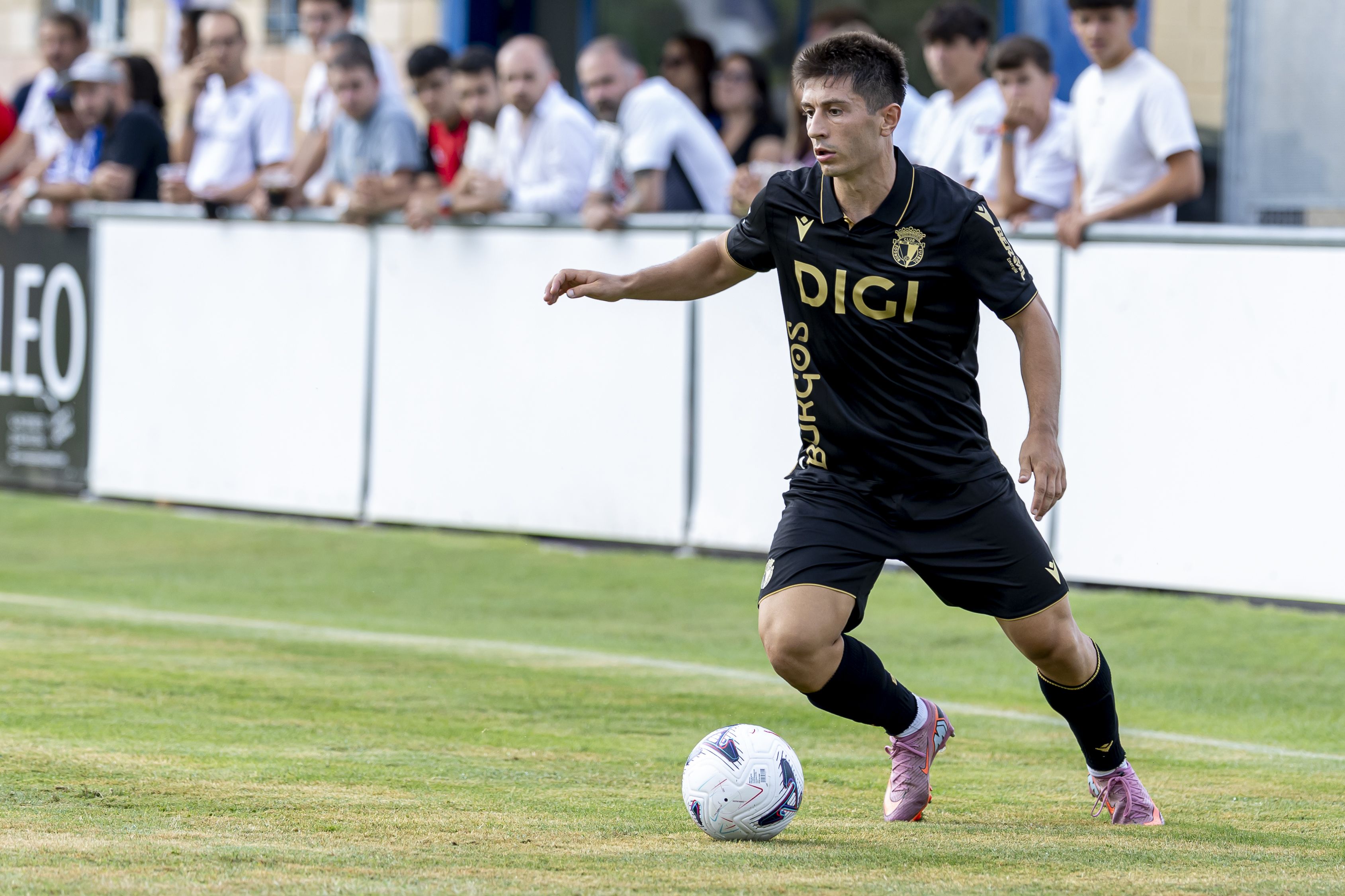Burgos CF LaLiga Hypermotion Digi Macron Patrocinador 2026 2027