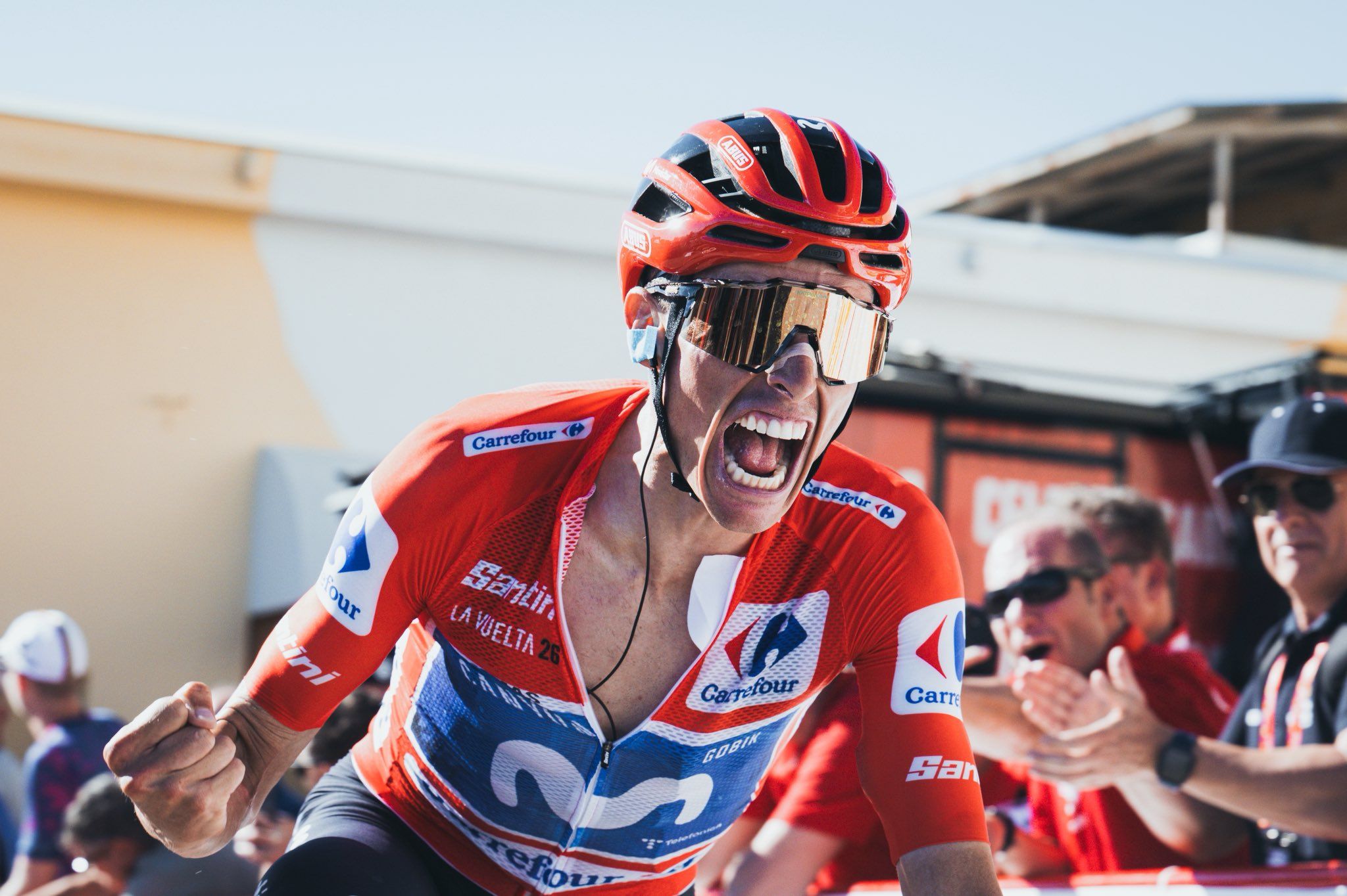 La Vuelta 2026 Movistar Team Carrefour Santini Patrocinadores Enric Mas