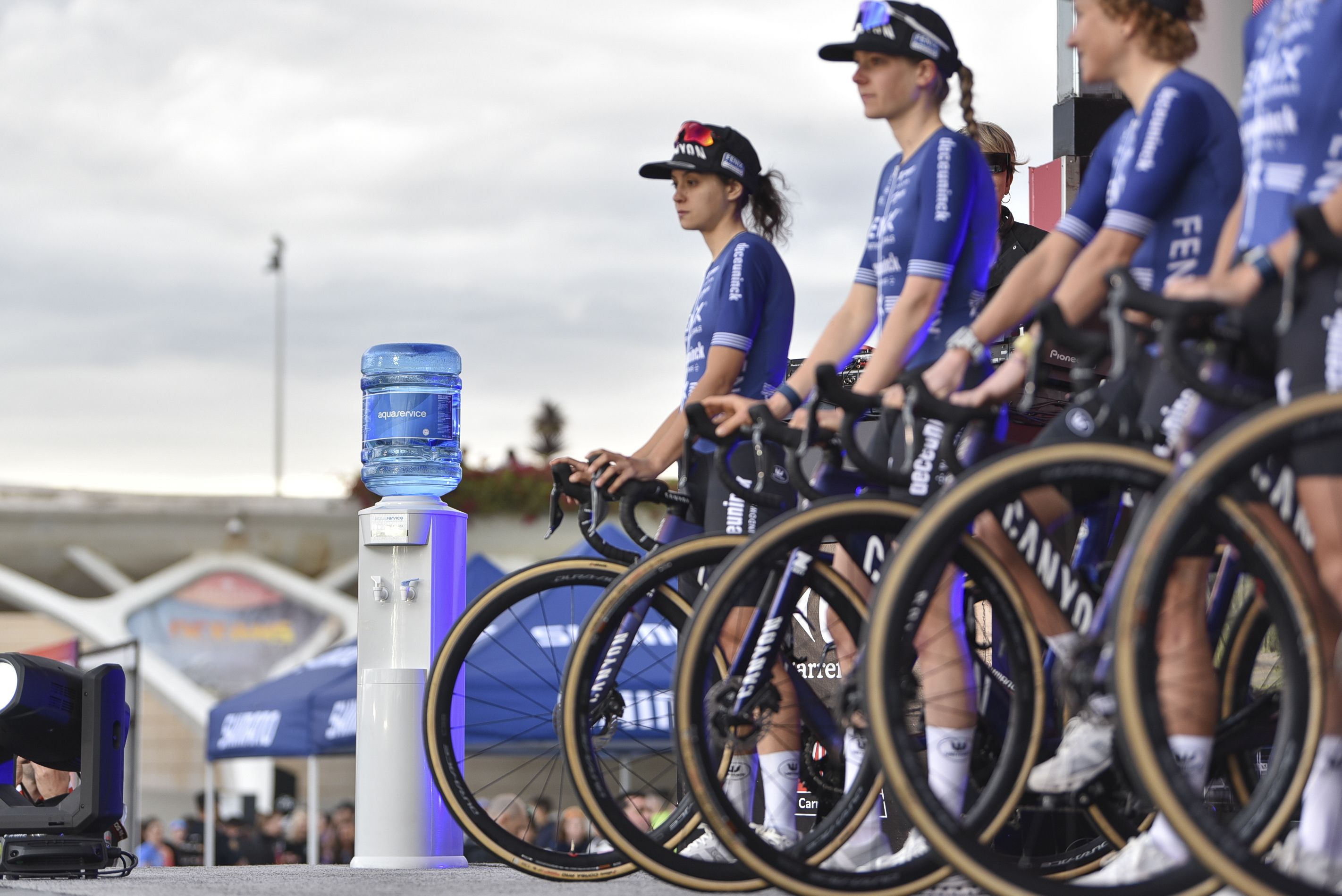 La Vuelta Femenina y Aquaservice