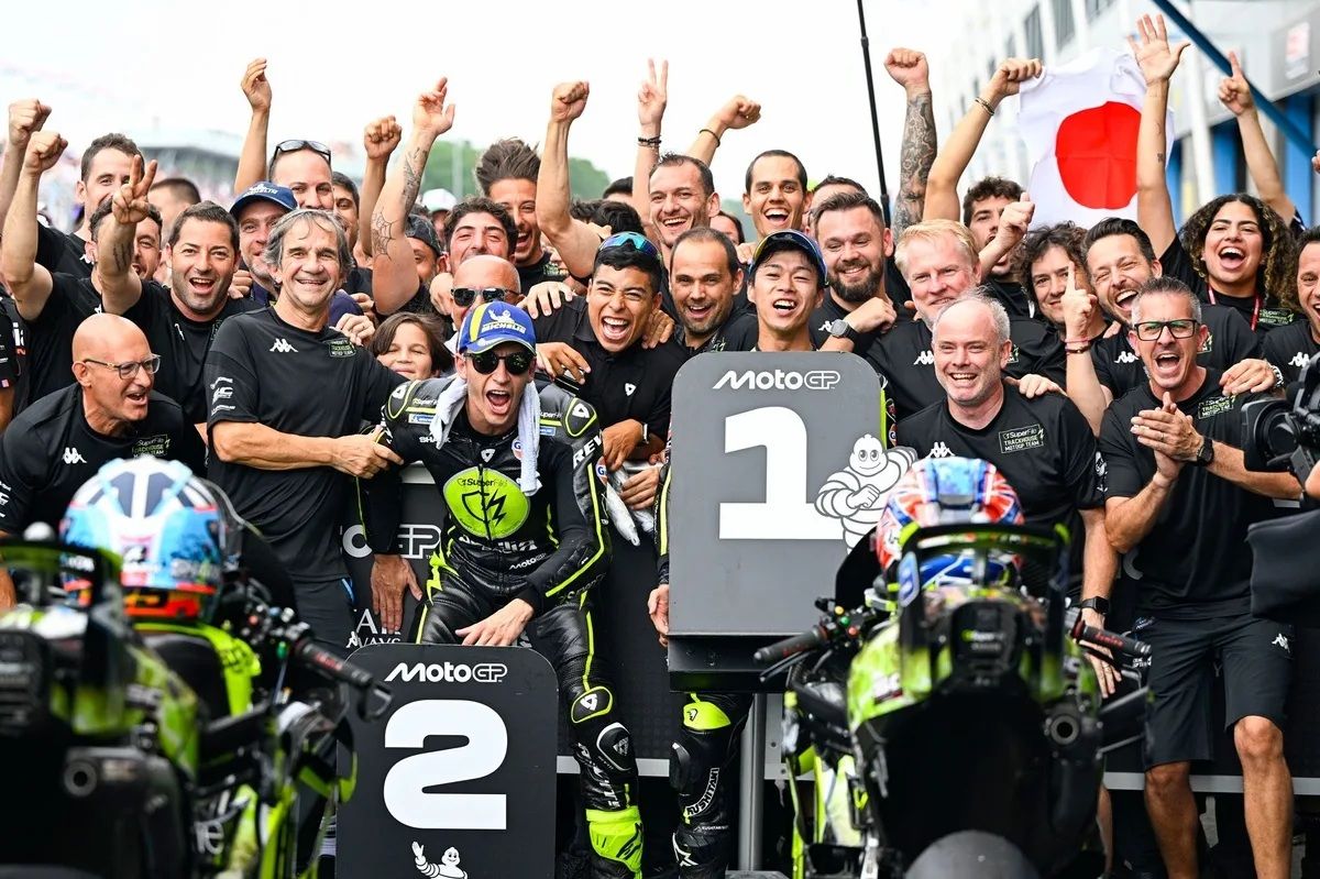 MotoGP Trackhouse Equipo Plantilla Aprilia Michelin 2026