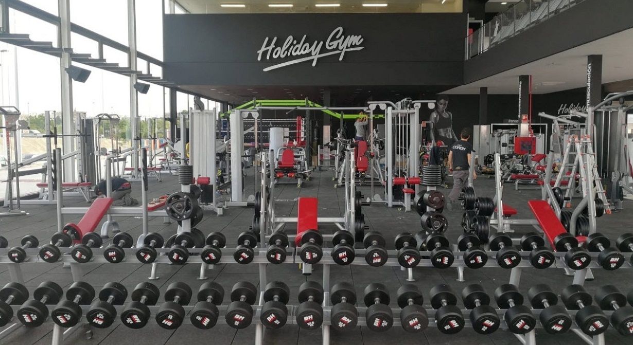 Gimnasio Holiday Gym.