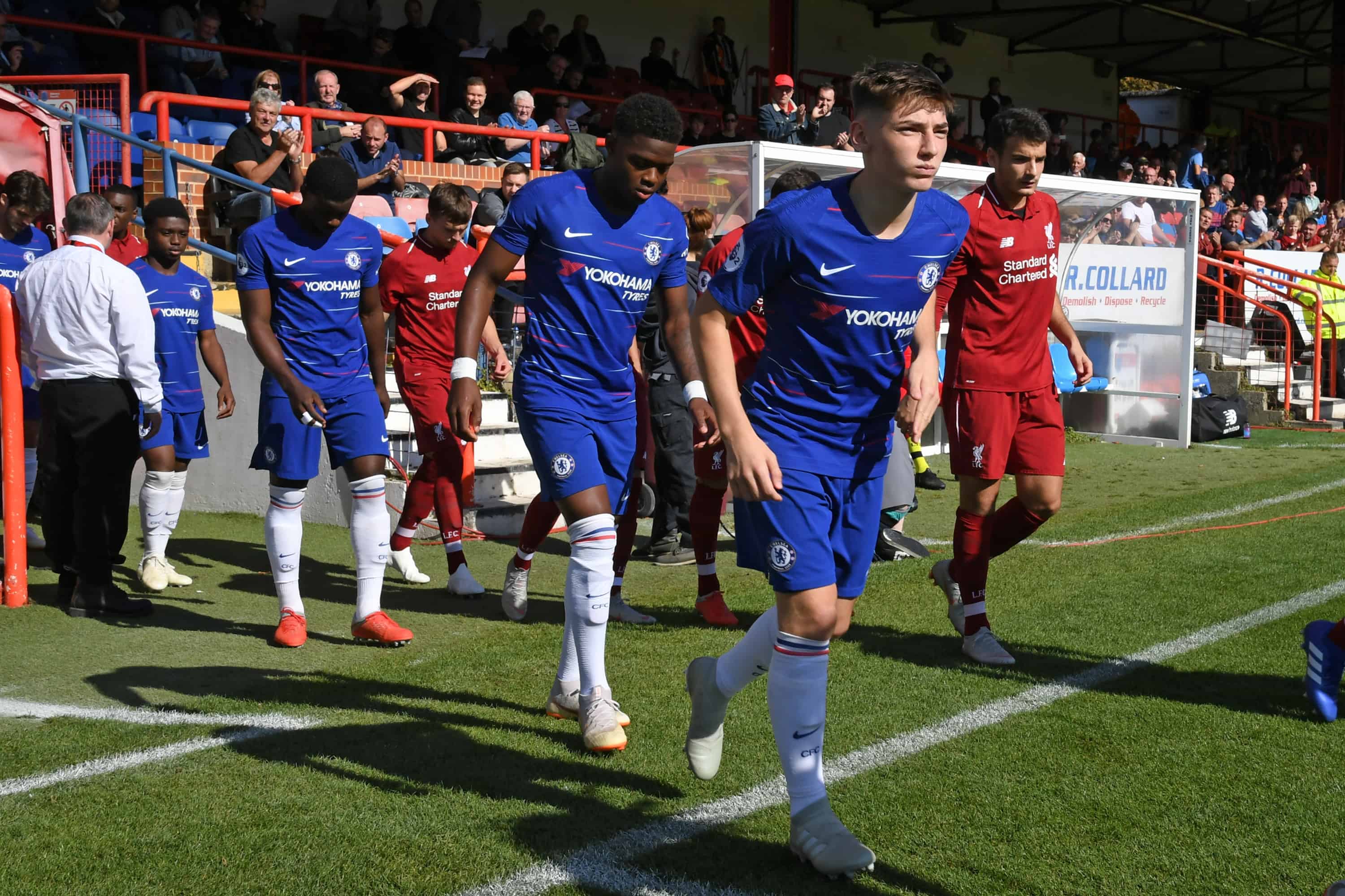 Partido entre equipos de las canteras de Chelsea y Liverpool, clubes de la Premier League.