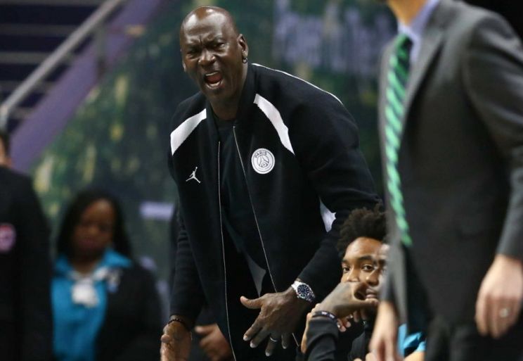 Michael Jordan, en un partido de los Charlotte Hornets. Michael Jordan, en un partido de los Charlotte Hornets.