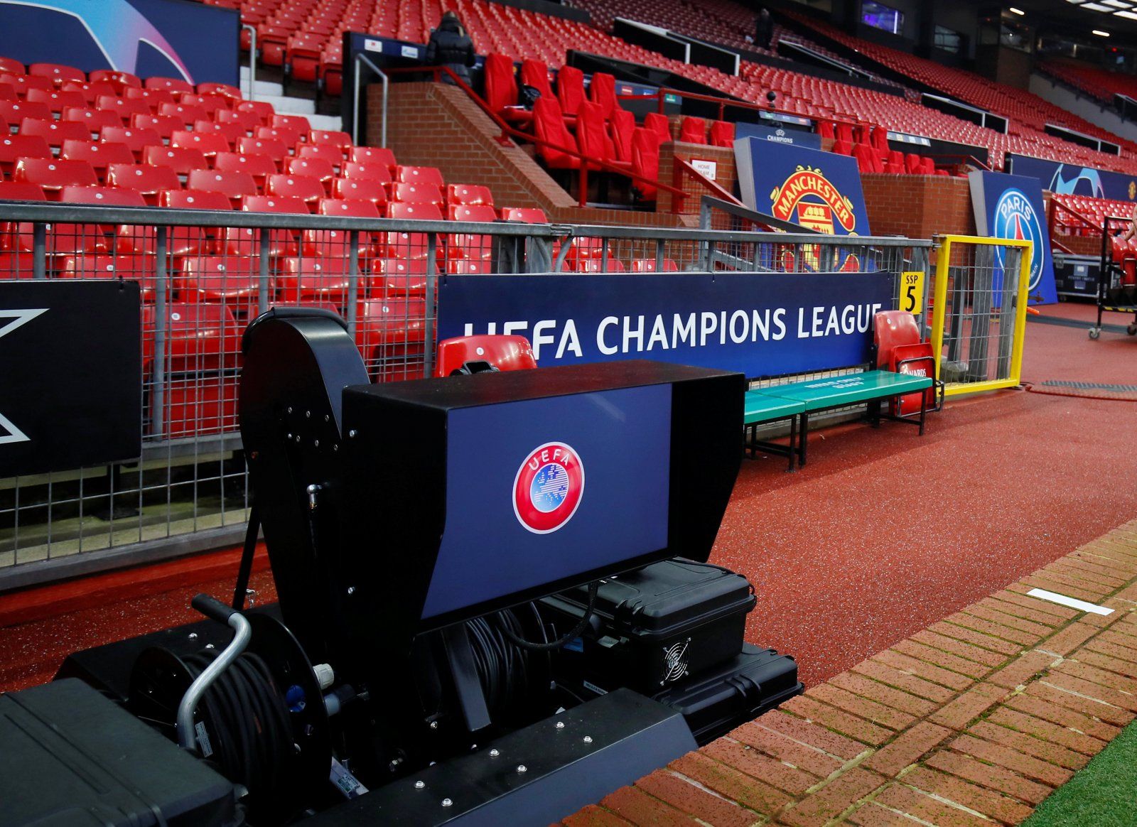 Champions Uefa TV Comercial Old Trafford