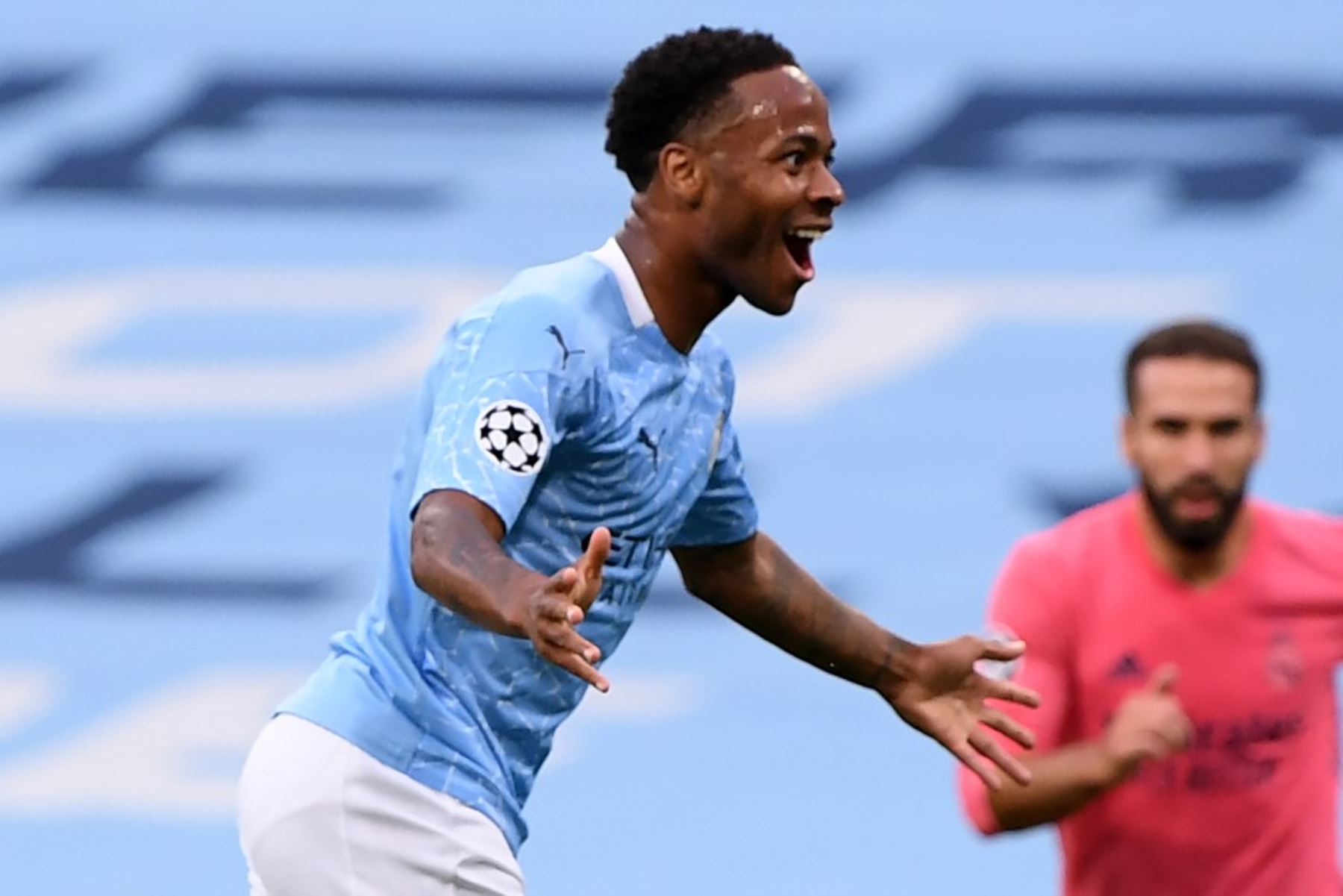 Nike sigue atletas: Raheem Sterling firma con N...