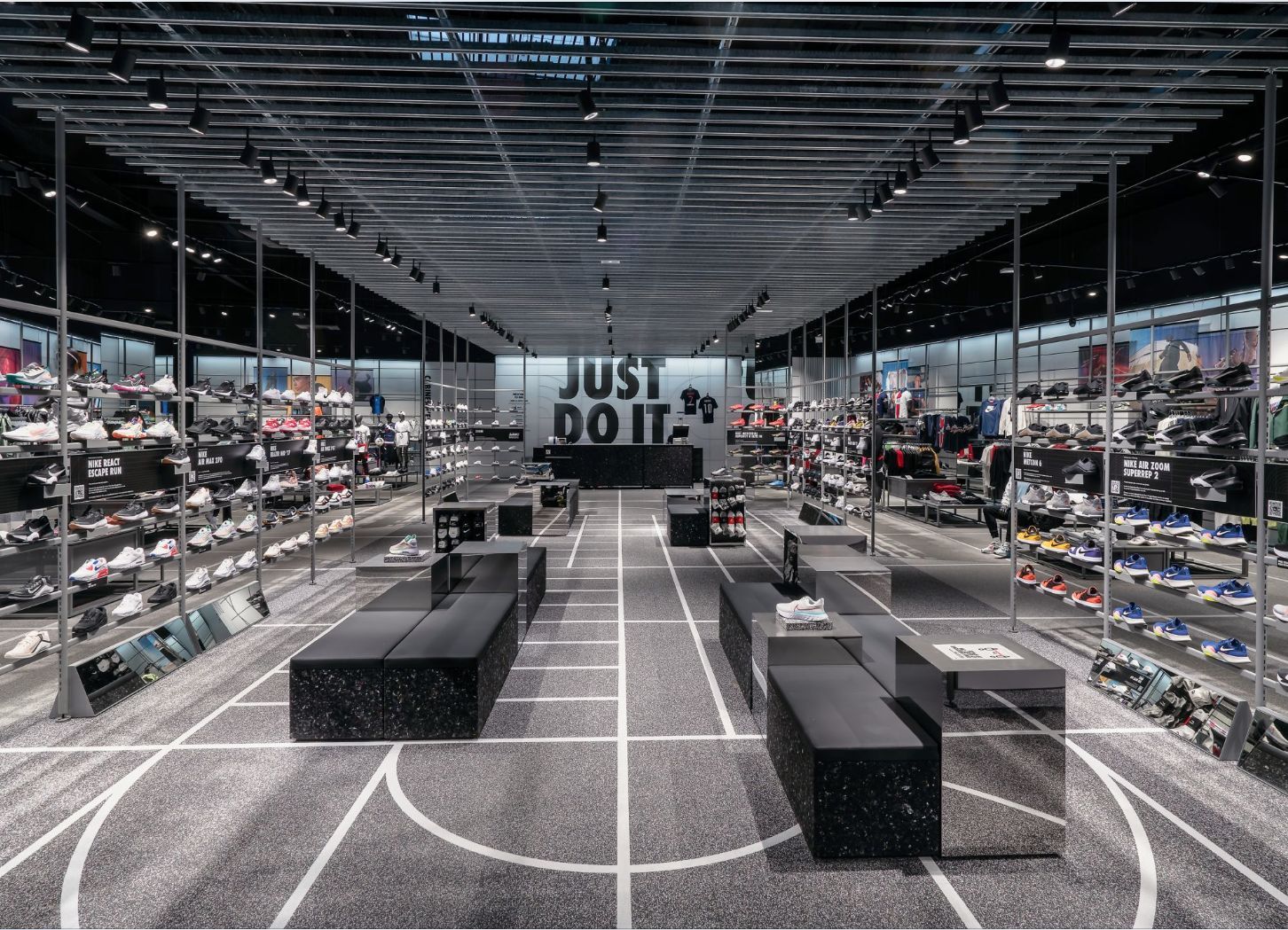 competencia Elástico contar Nike amplía su patrimonio con una nueva tienda en Barcelo...