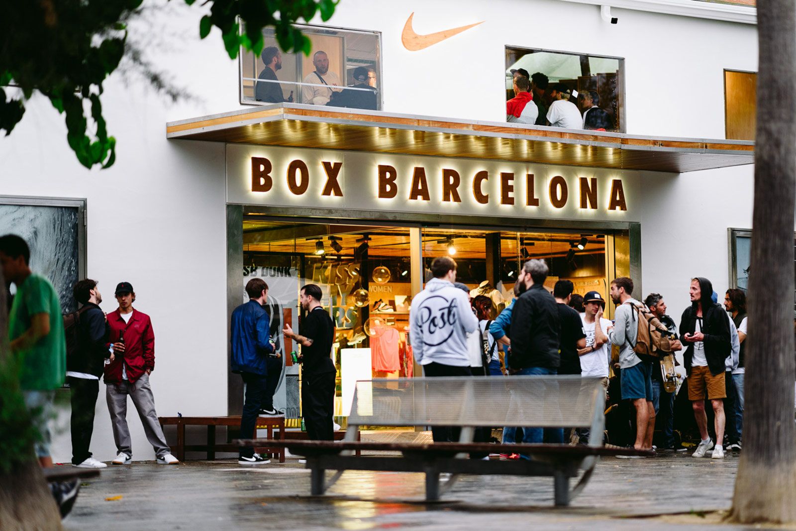 Inyección pimienta financiero Nike Box cierra en la Barceloneta para concentrar su comu...